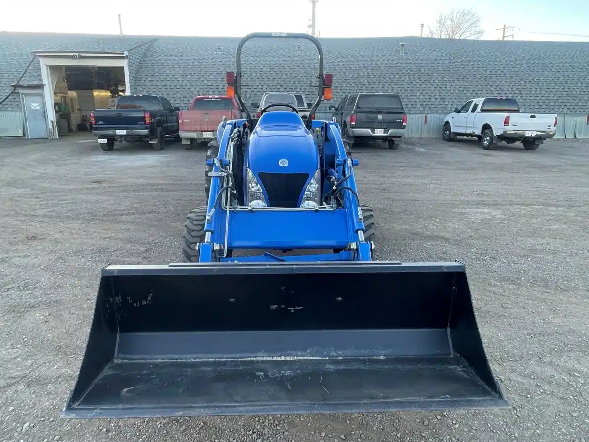 Gallery image 2 for Used 2006 New Holland TC35D Tractor