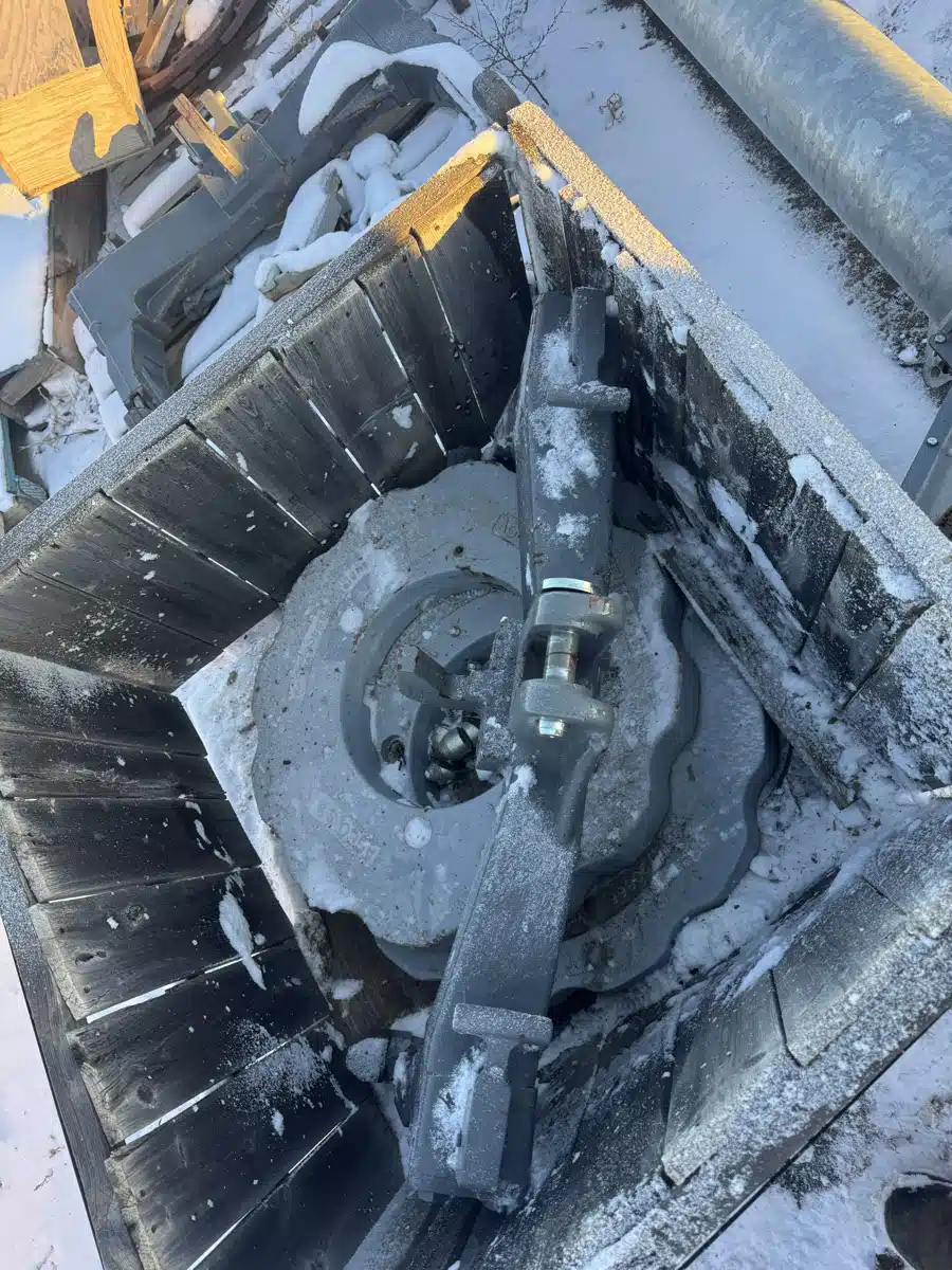 Gallery image 2 for 2013 Massey Ferguson 4298959M94 3 Point Hitch