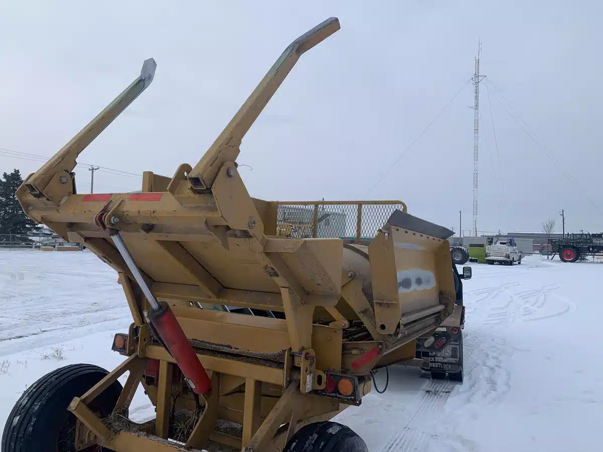 Gallery image 2 for 2014 Haybuster 2650 Bale Processor