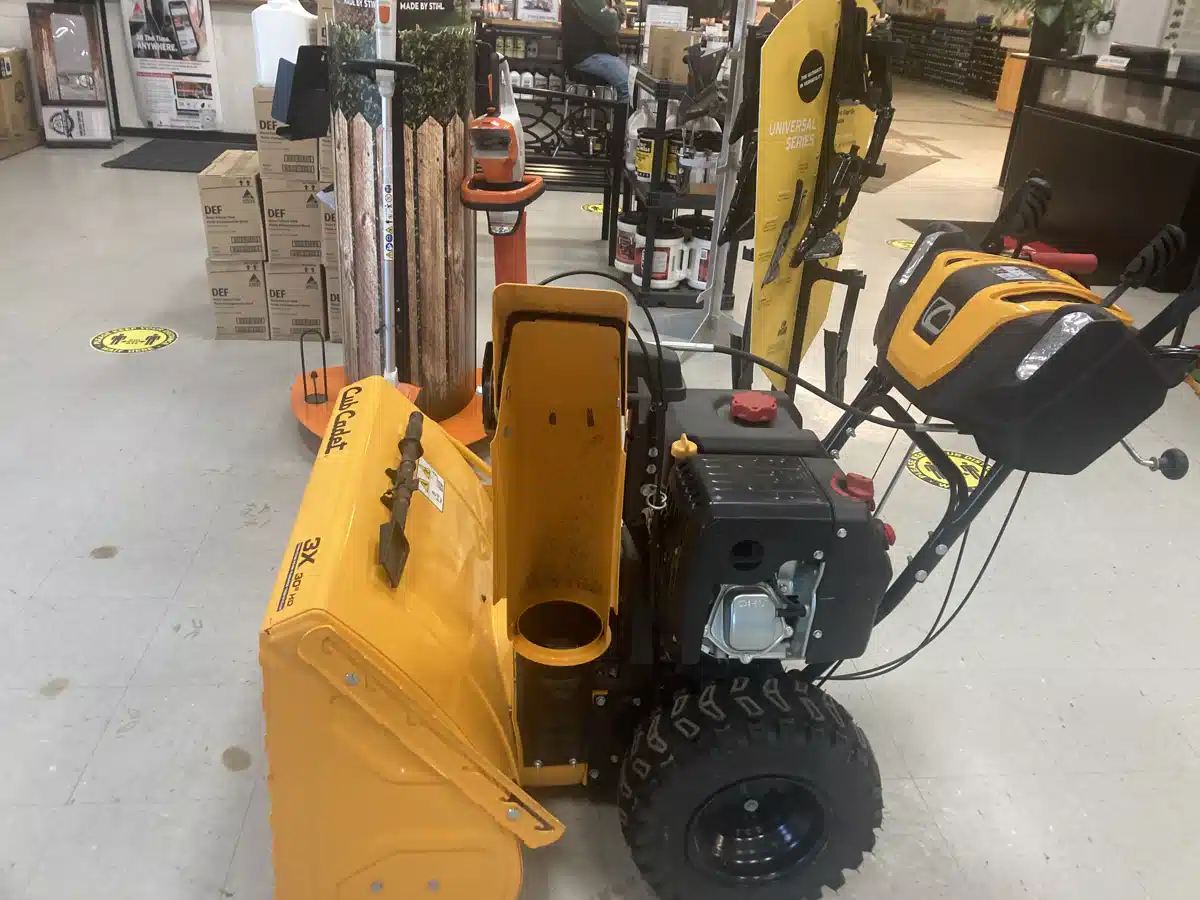 Gallery image 2 for 2022 Cub Cadet 3X 30 HD Snow Blower