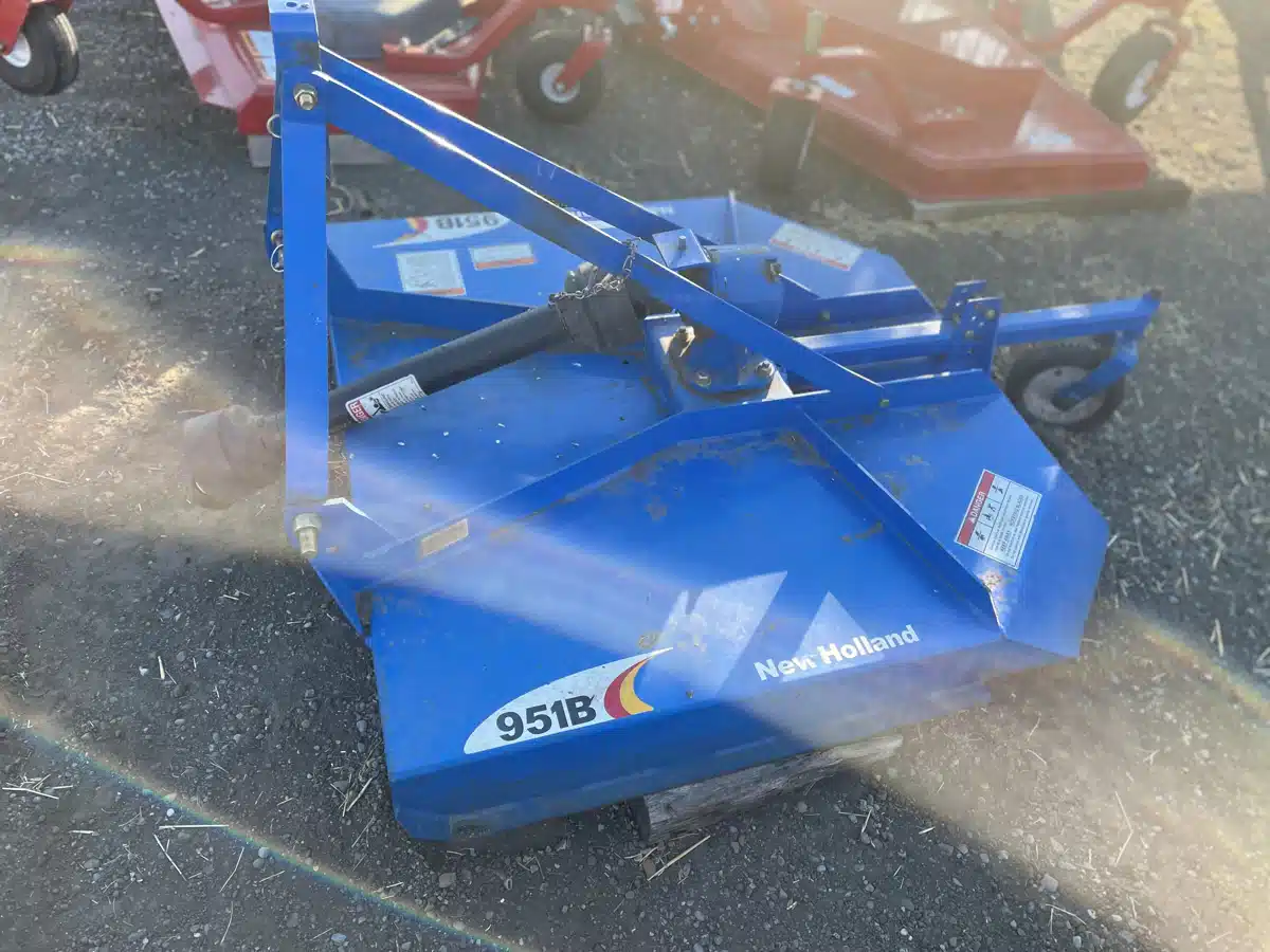 2006 New Holland 951B Rotary Cutter