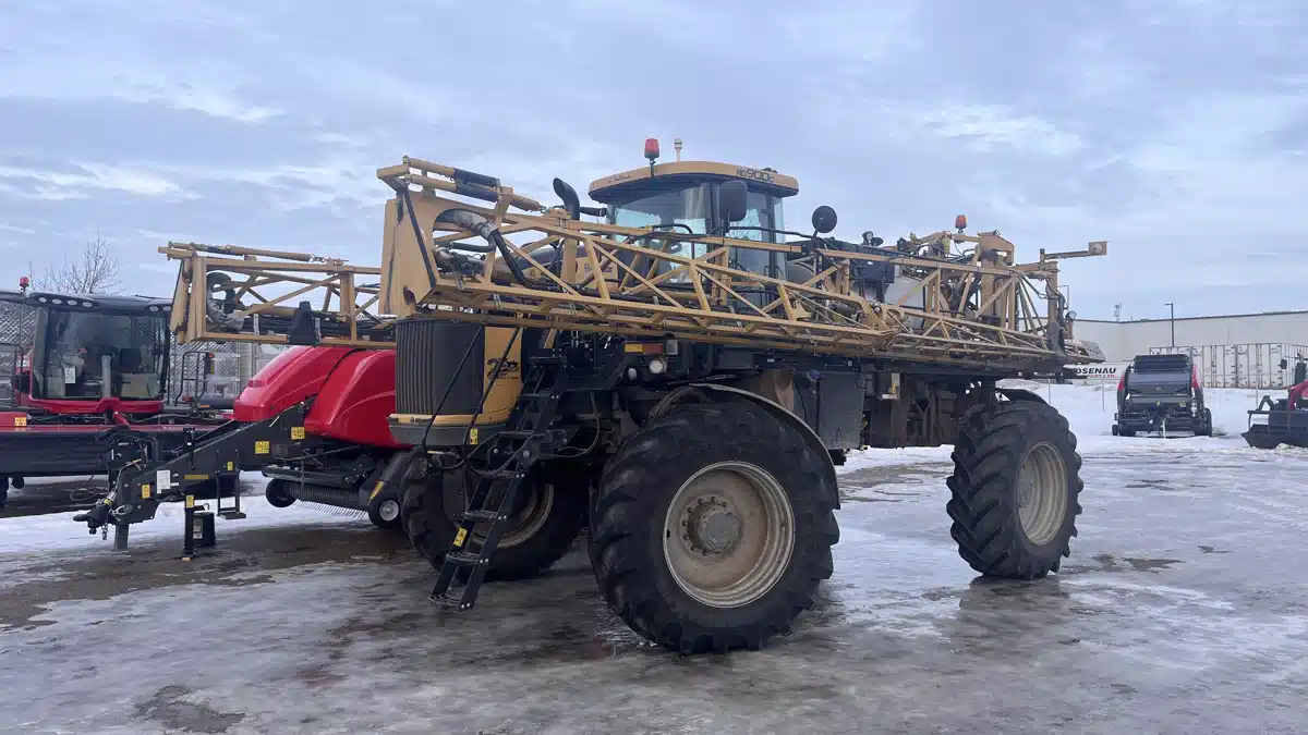 2018 RoGator 900C Sprayer - Self Propelled