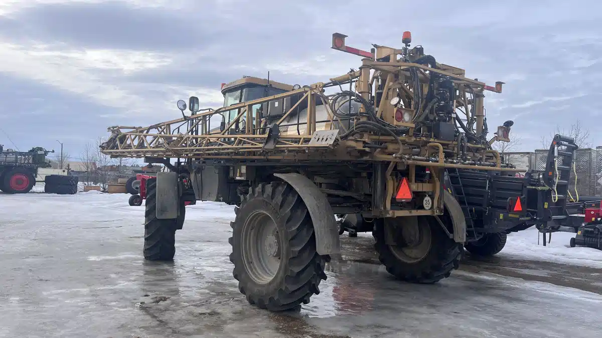 Gallery image 2 for 2018 RoGator 900C Sprayer - Self Propelled