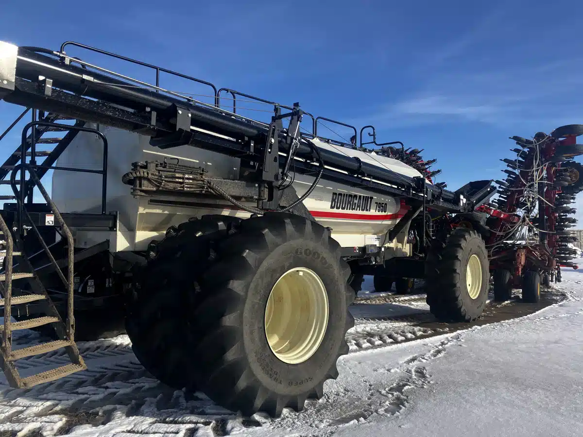 Gallery image 2 for 2019 Bourgault 7950 Air Cart