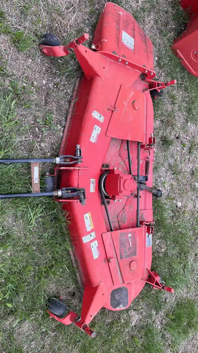Photo de la Galerie 1 pour 2005 Massey Ferguson 2325 Plateau de coupe