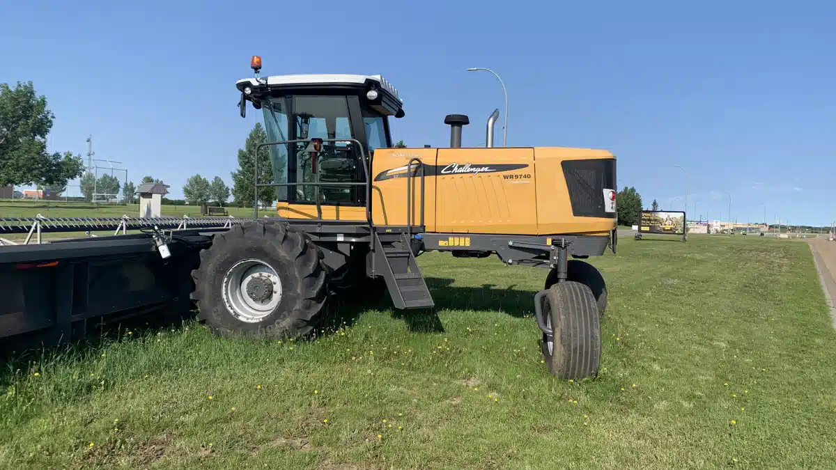 Gallery image 1 for 2013 Challenger WR9740 Windrower
