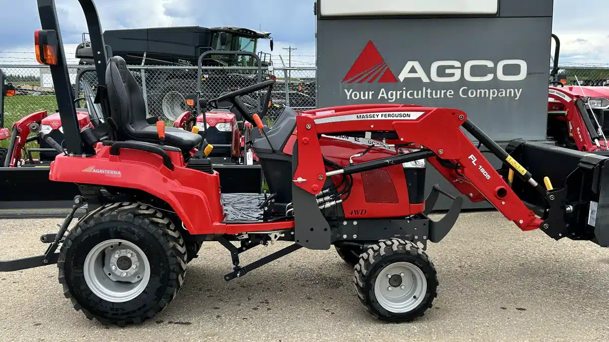 Gallery image 2 for 2024 Massey Ferguson gc1723 Tractor