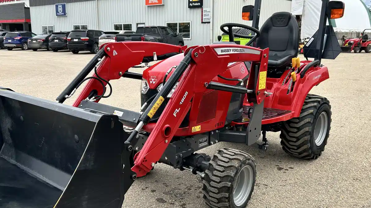 Gallery image 1 for 2024 Massey Ferguson gc1723 Tractor