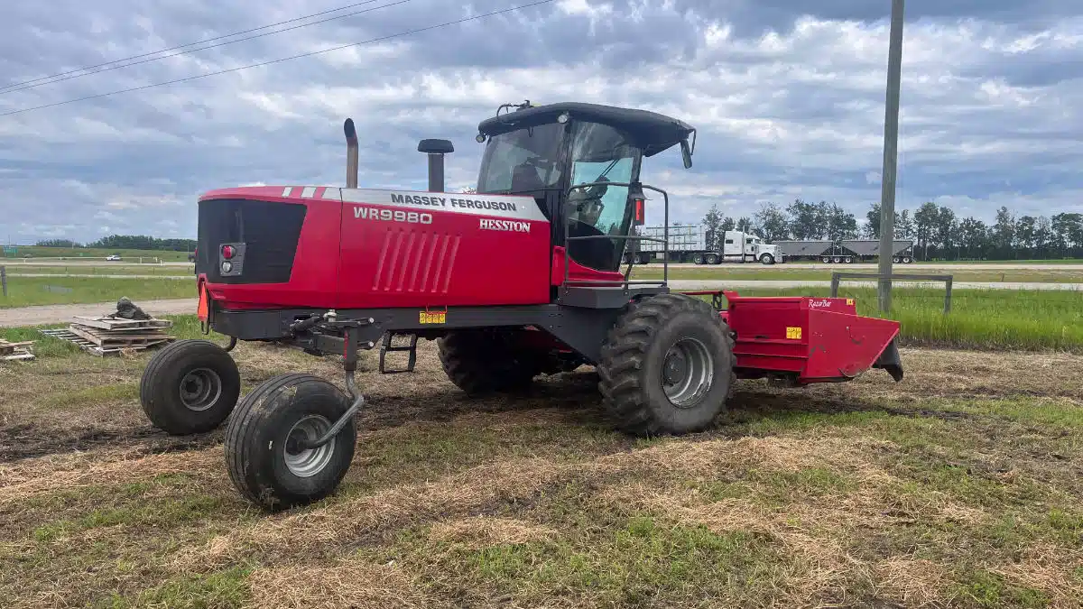Gallery image 2 for 2019 Massey Ferguson WR9980 Windrower