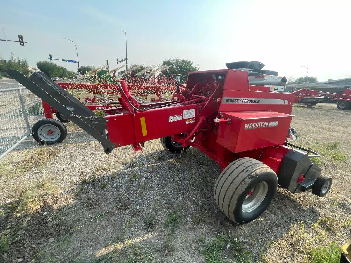 Gallery image 1 for 2010 Massey Ferguson 1839 Square Baler - Small