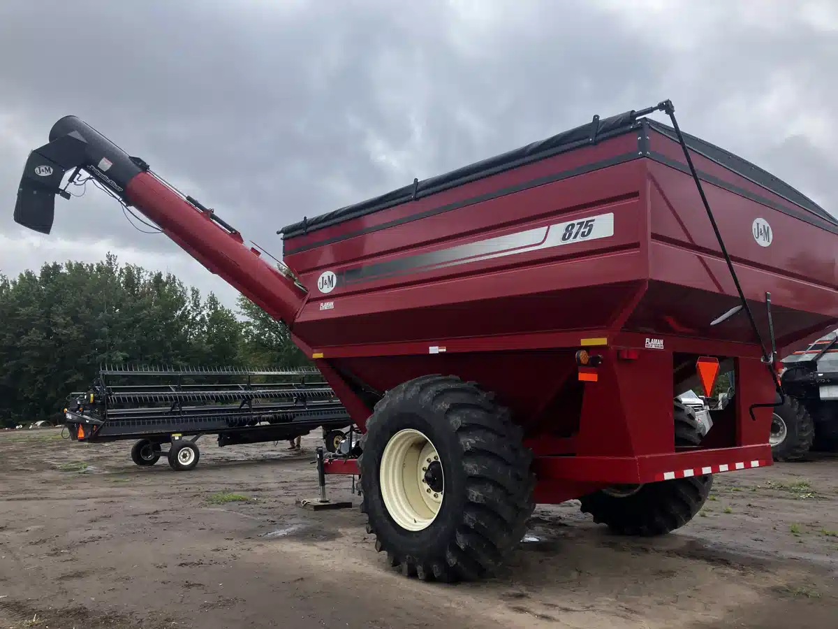 Photo de la Galerie 1 pour 2013 J&M 875 Chariot à Grain