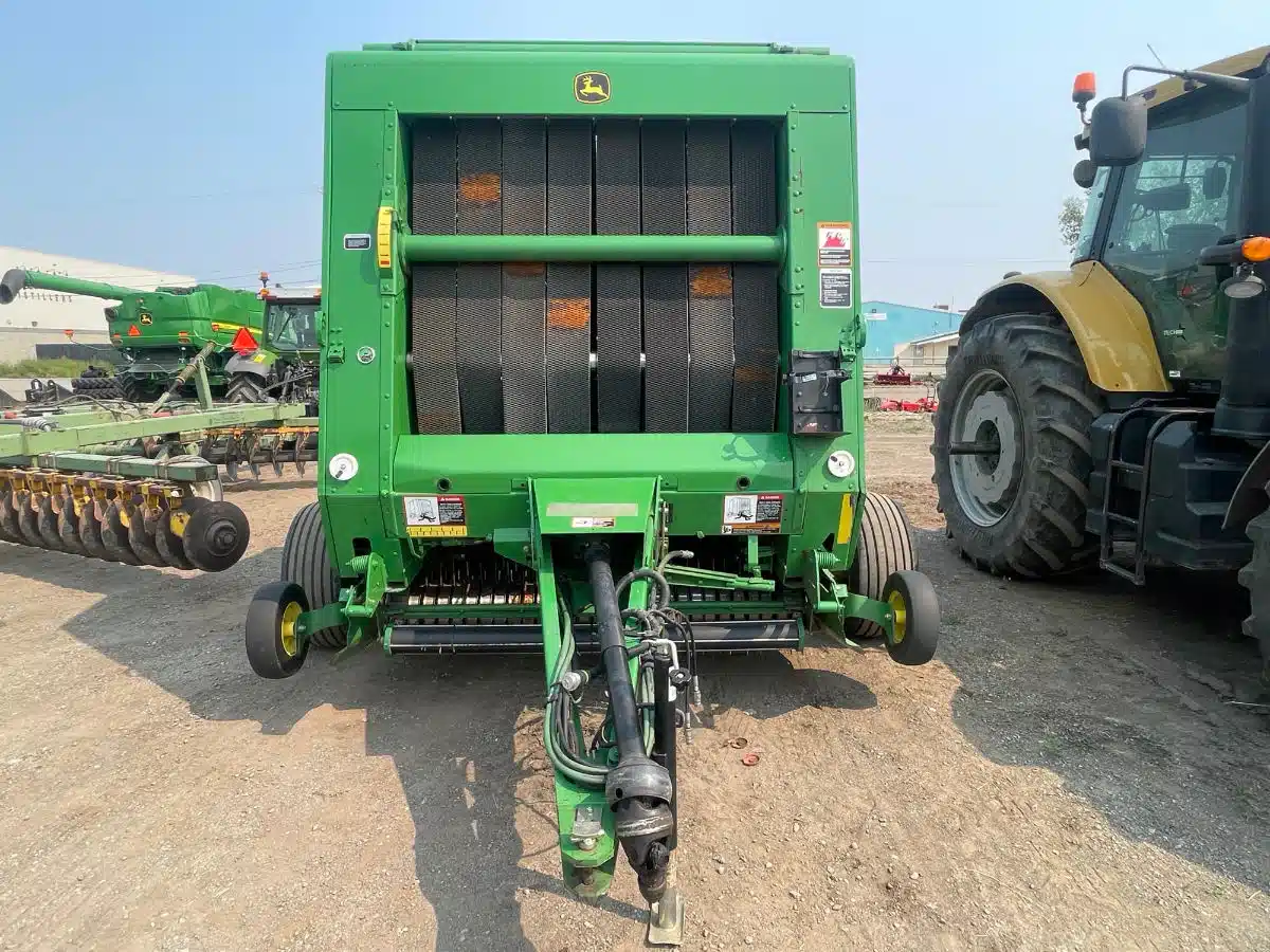 Gallery image 1 for 2008 John Deere 568 Round Baler