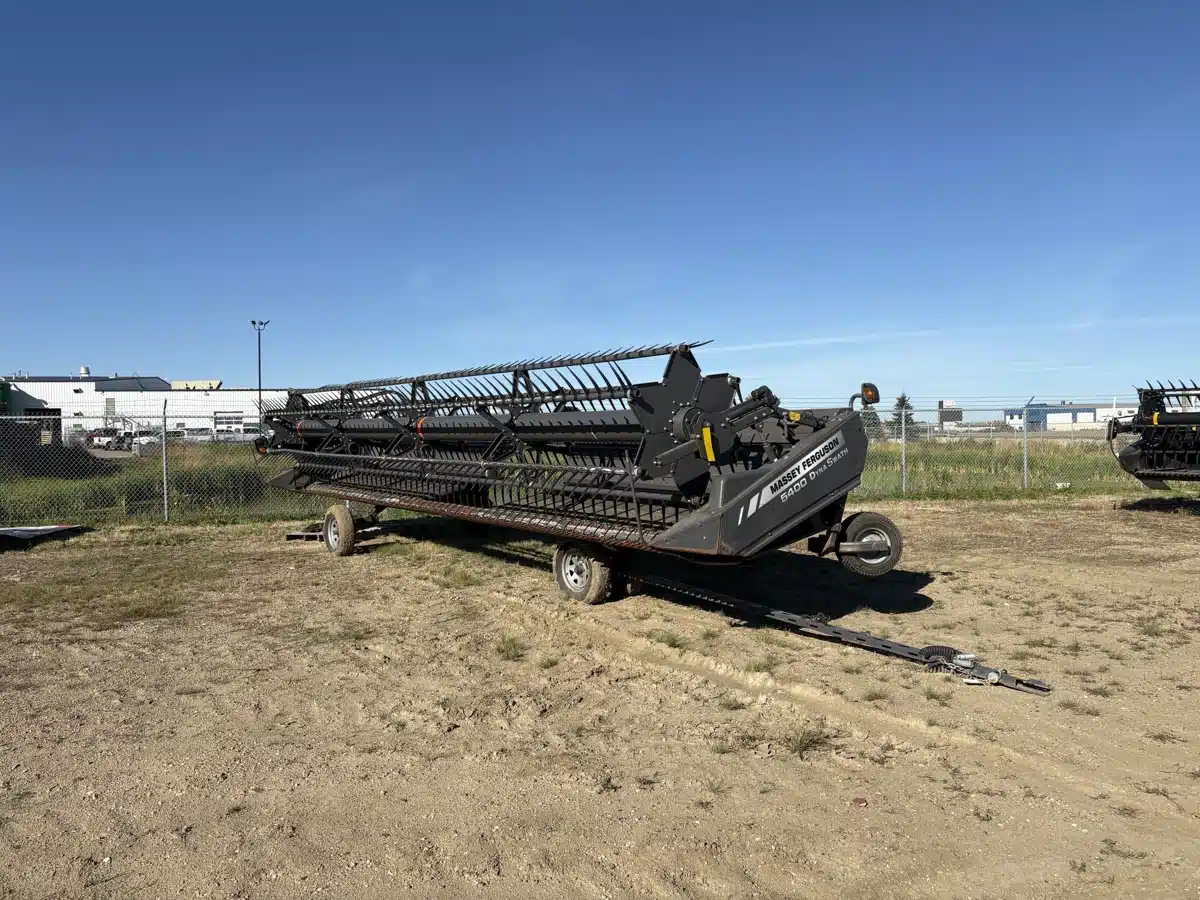 Gallery image 1 for 2019 Massey Ferguson 5400 Header - Draper