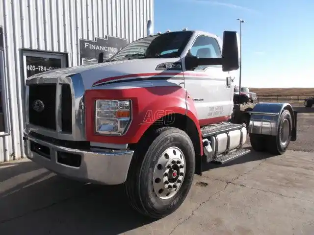 Gallery image 1 for Used 2016 Ford F750 Semi-Truck