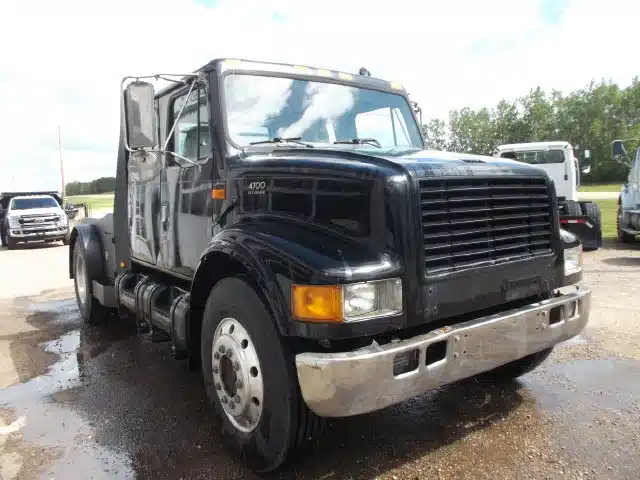 Gallery image 2 for Used 1998 International 4700 Crew Cab Sport Chassis Truck Deck