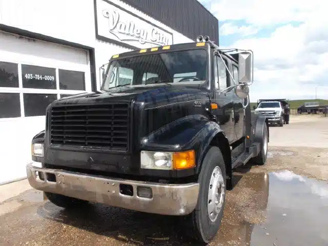 Gallery image 1 for Used 1998 International 4700 Crew Cab Sport Chassis Truck Deck