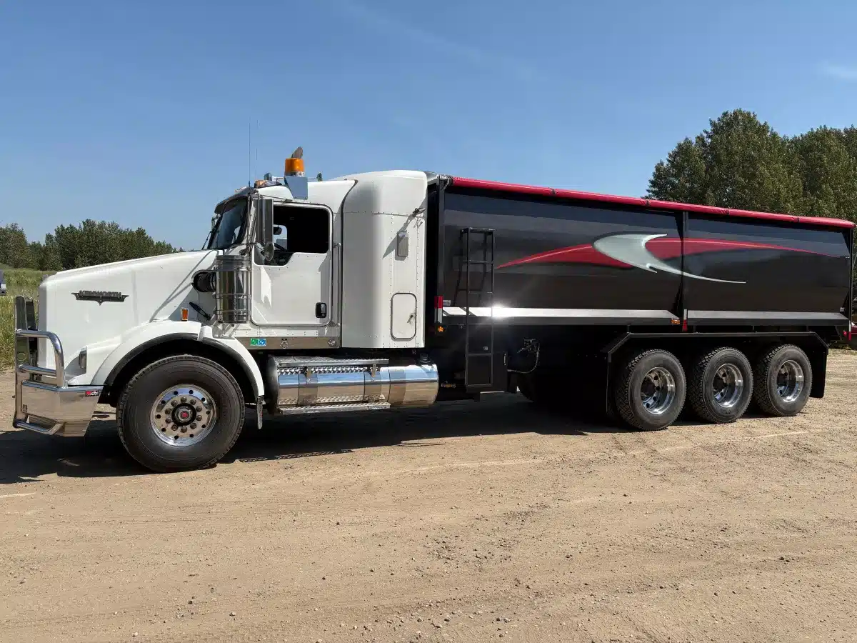 Gallery image 1 for Used 2014 Kenworth T800 Truck - Grain