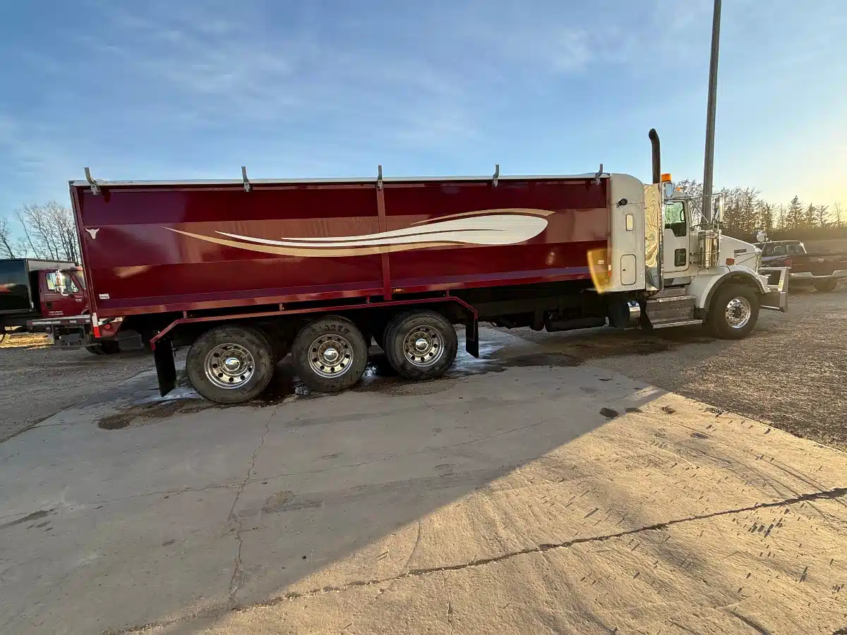 Used 2013 Kenworth T300 Truck - Grain