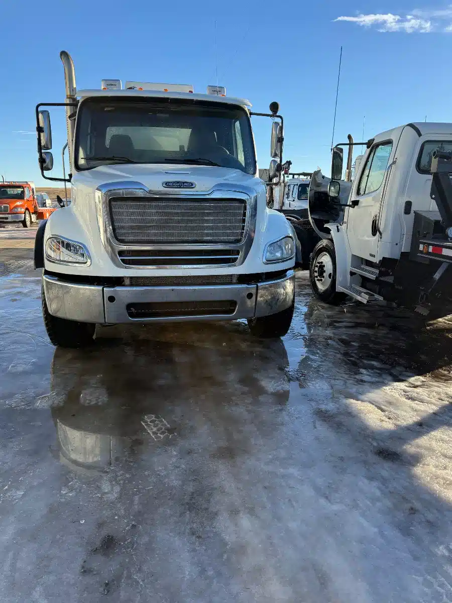 Gallery image 2 for 2009 Freightliner M2 Truck - Fuel
