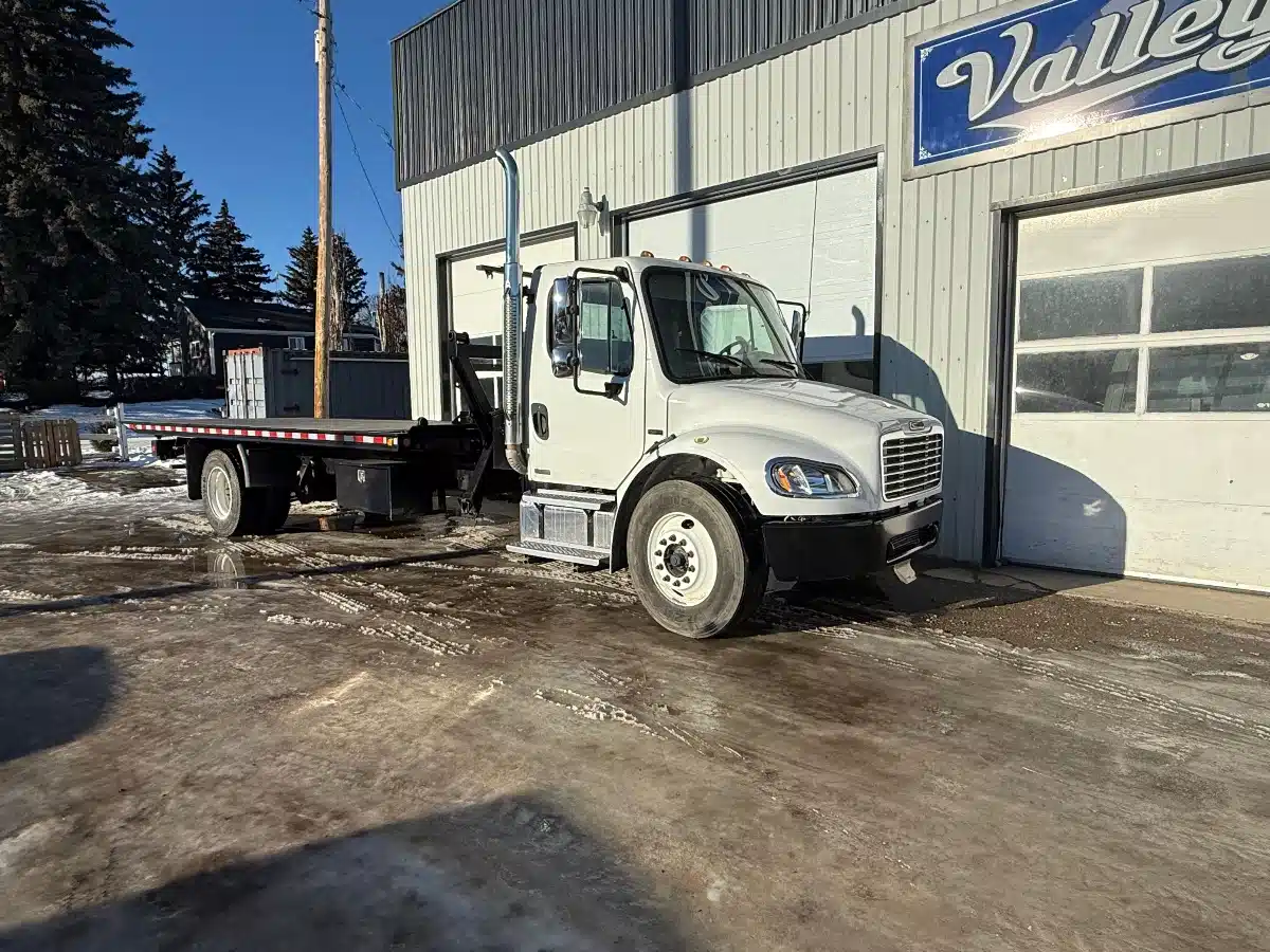 2007 Freightliner M2