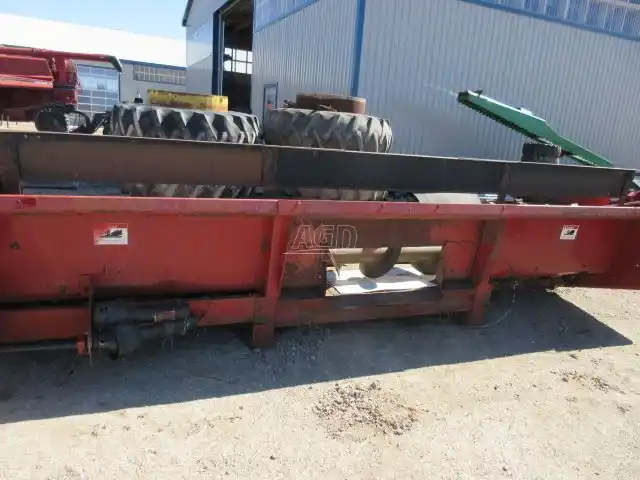 Gallery image 2 for Used International Harvester 1063 Header - Row Crop