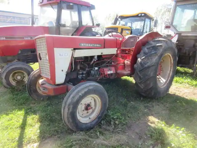 Gallery image 1 for Used 1970 International Harvester 724 Tractor