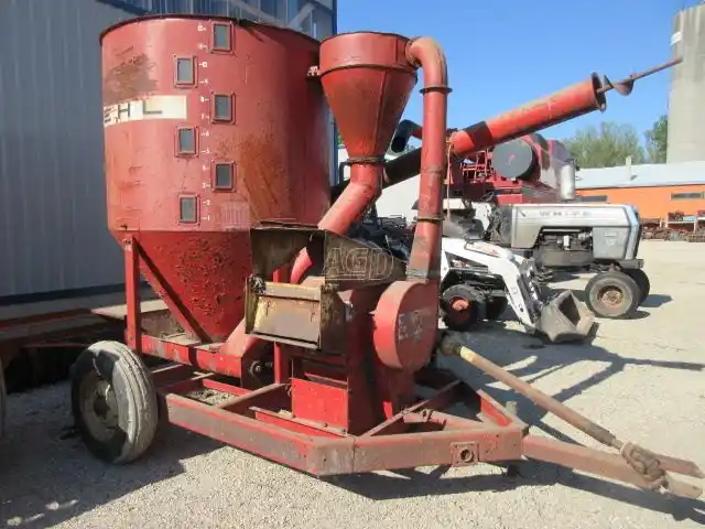 Gallery image 2 for Used Gehl 55 Mix Mill
