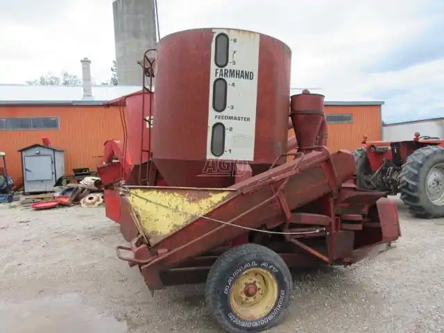 Gallery image 2 for Used Farmhand 815 Mix Mill