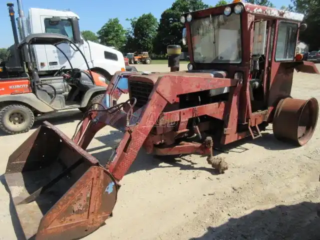 Gallery image 1 for Used 1973 International Harvester 544 Tractor
