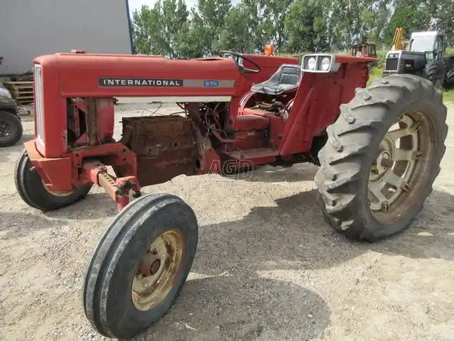 Gallery image 2 for Used 1972 International Harvester 574 Tractor