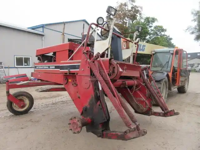 Gallery image 1 for Used International Harvester 5000 Windrower