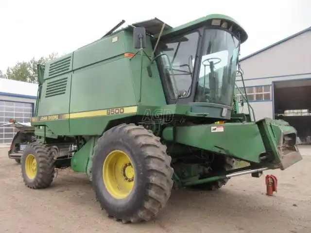 Gallery image 2 for Used 1991 John Deere 9500 Combine