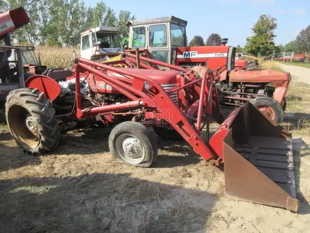 Gallery image 1 for Used 1958 Case IH 330 Tractor