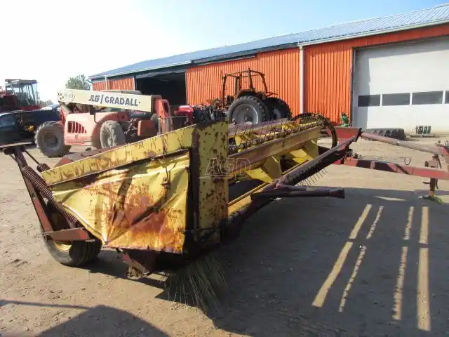 Gallery image 2 for Used New Holland 479 Mower Conditioner