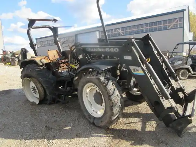 Gallery image 1 for Used 2000 New Holland 5635 Tractor