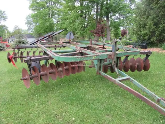 Gallery image 2 for Used John Deere 115 Disc