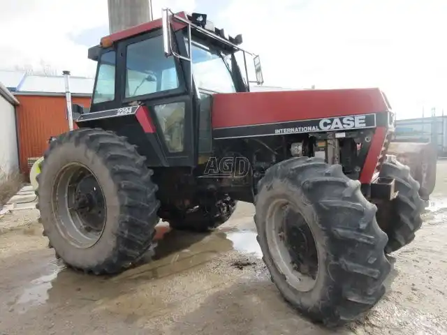 Gallery image 2 for Used 1987 Case IH 2294 Tractor
