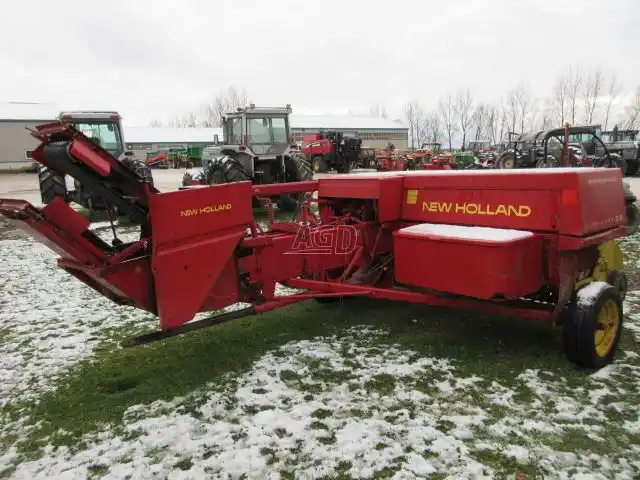 Gallery image 2 for Used New Holland 315 Square Baler - Small