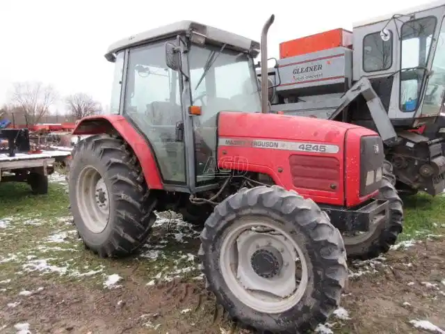 Gallery image 2 for Used 1997 Massey Ferguson 4245 Tractor