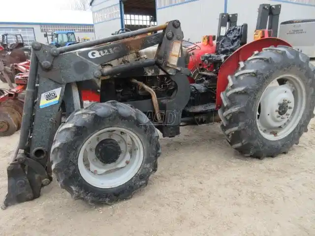 Gallery image 1 for Used 2001 Massey Ferguson 243 Tractor