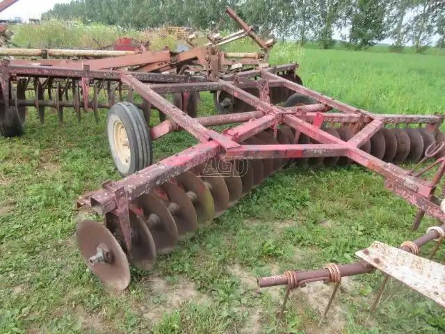 Gallery image 1 for Used Massey Ferguson 52 Disc