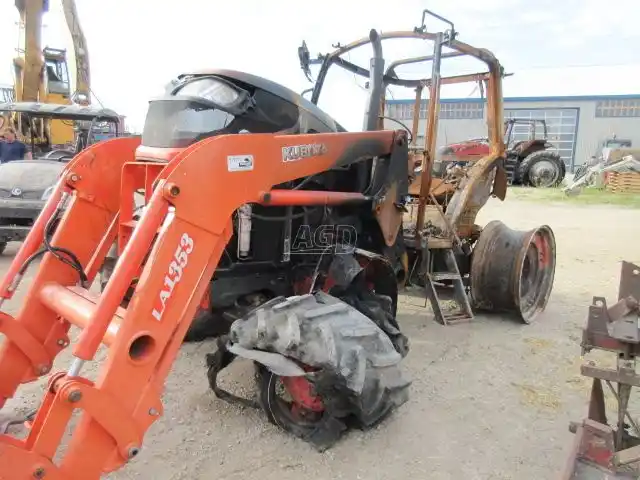 Gallery image 2 for Used 2014 Kubota M9960 Tractor