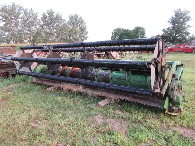 Gallery image 1 for Used John Deere 218 Header - Auger