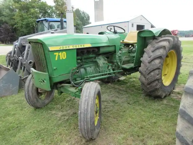 Gallery image 2 for Used 1967 John Deere 710 Tractor