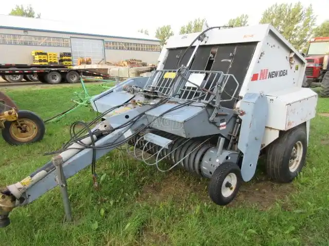 Gallery image 1 for Used New Idea 484 Round Baler