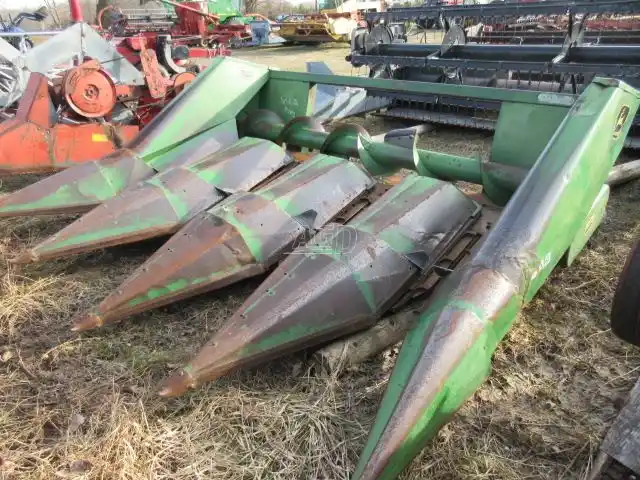 Gallery image 1 for Used John Deere 443 Header - Row Crop