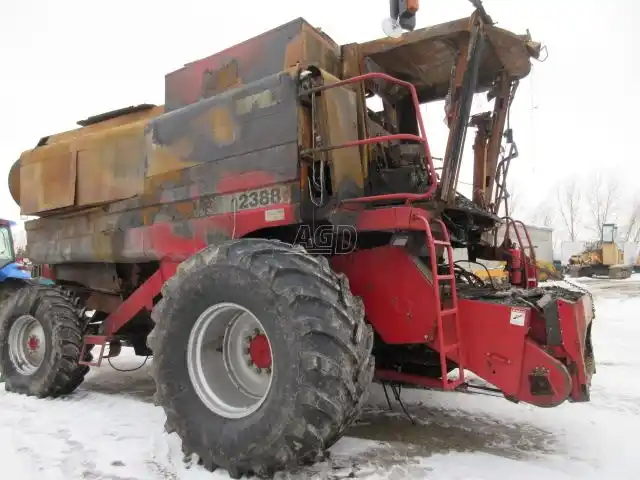 Gallery image 2 for Used 1999 Case IH 2388 Combine