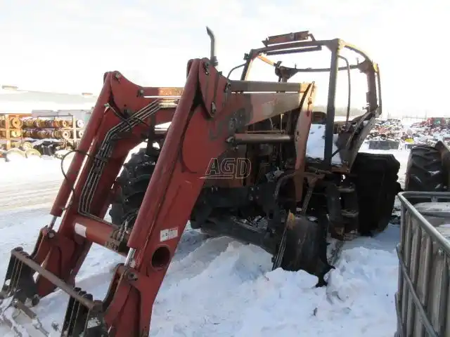Gallery image 2 for Used 2006 Case IH MXU110 Tractor