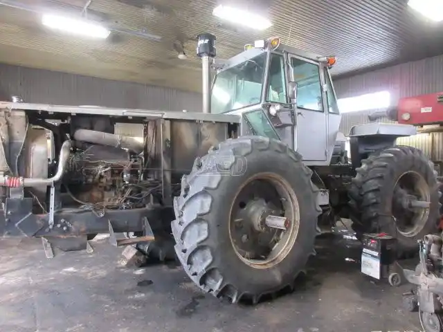 Gallery image 2 for Used 1981 White 4-210 Tractor