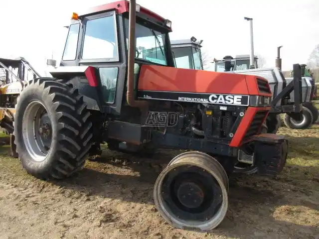 Gallery image 1 for Used 1985 Case IH 2096 Tractor